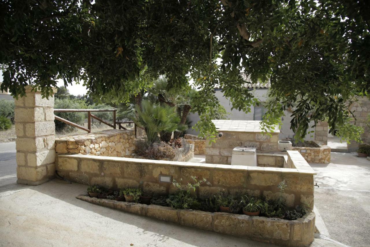 הוילה קוסטונאצ'י Antico Casale Sul Mare מראה חיצוני תמונה